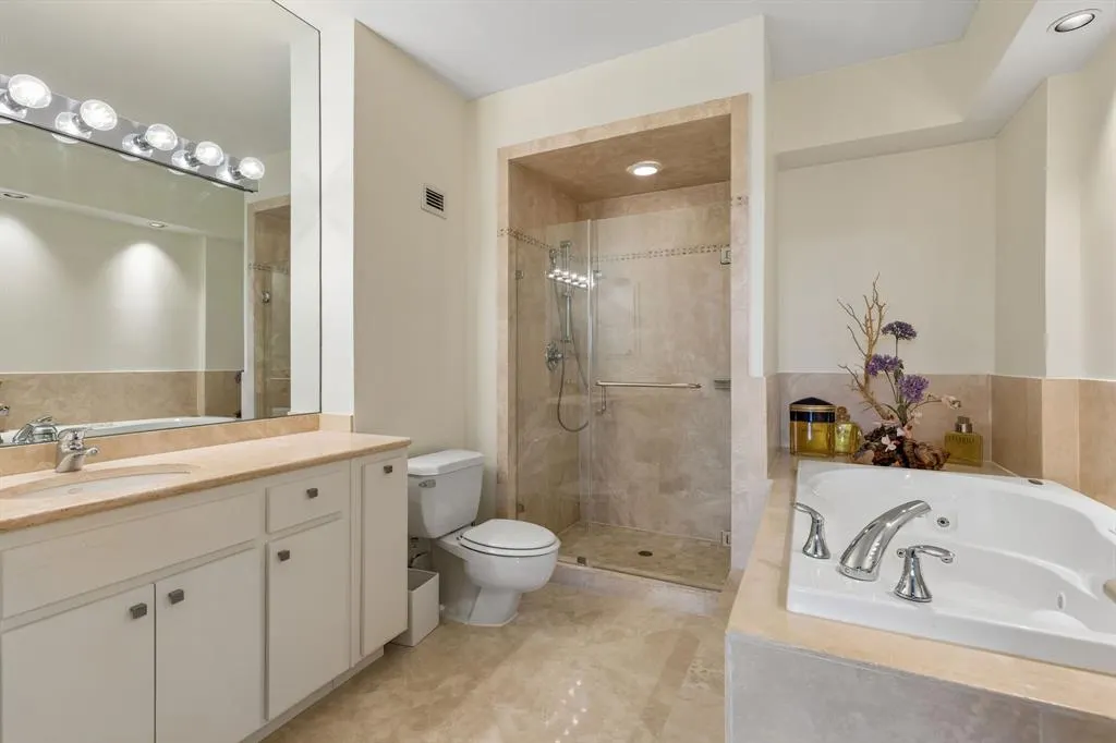 5200 Keller Springs Road #425 and 427