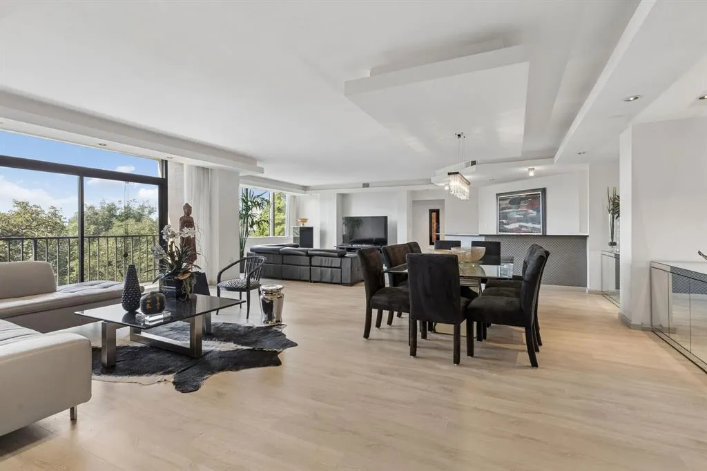 5200 Keller Springs Road #425 and 427