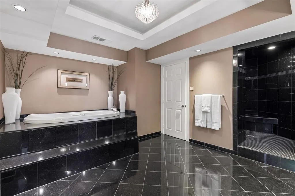 5200 Keller Springs Road #425 and 427