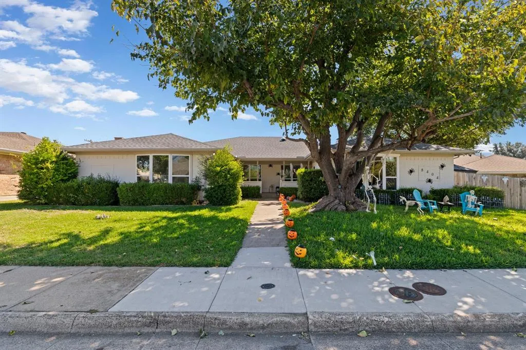 8406 Lullwater Drive