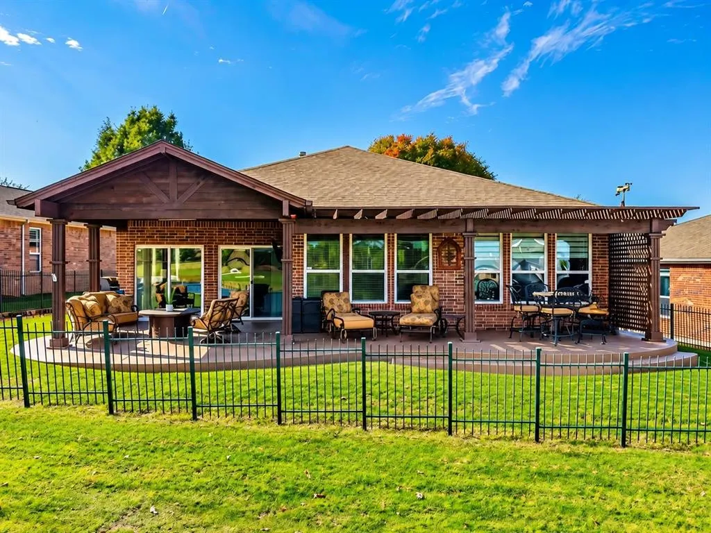 1880 Overwood Drive