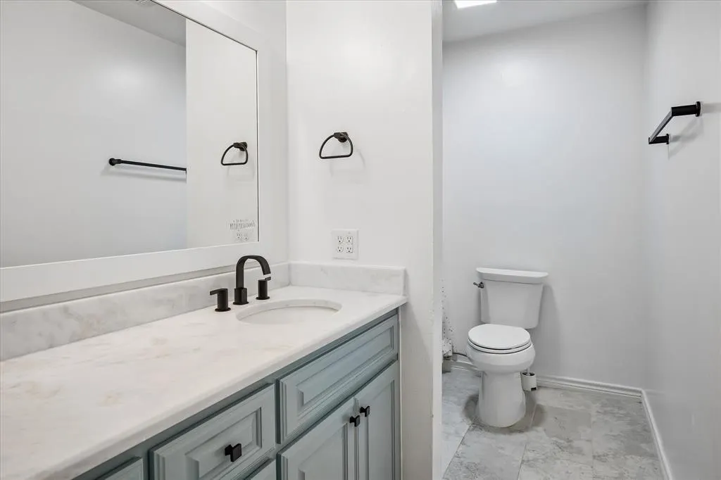 12446 Montego Plaza