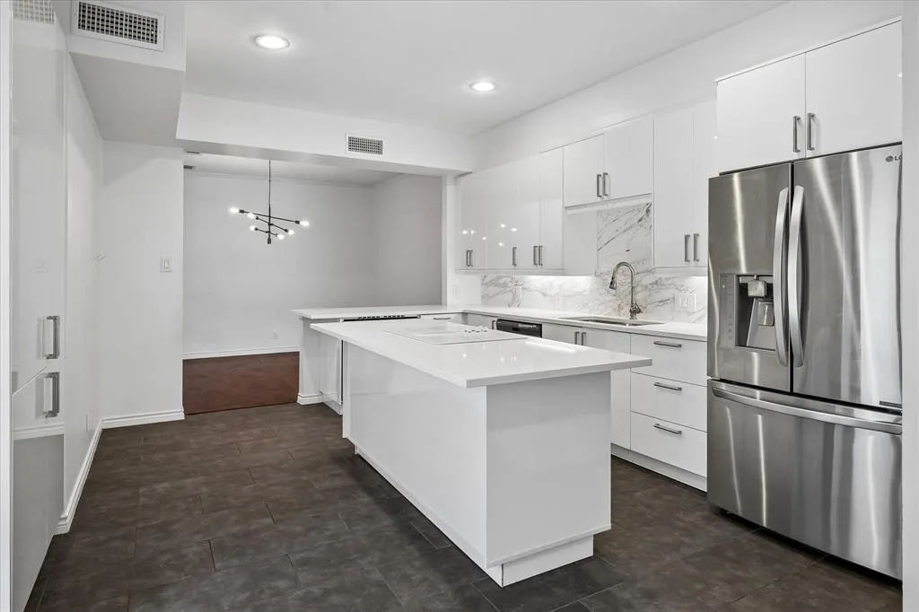 12446 Montego Plaza