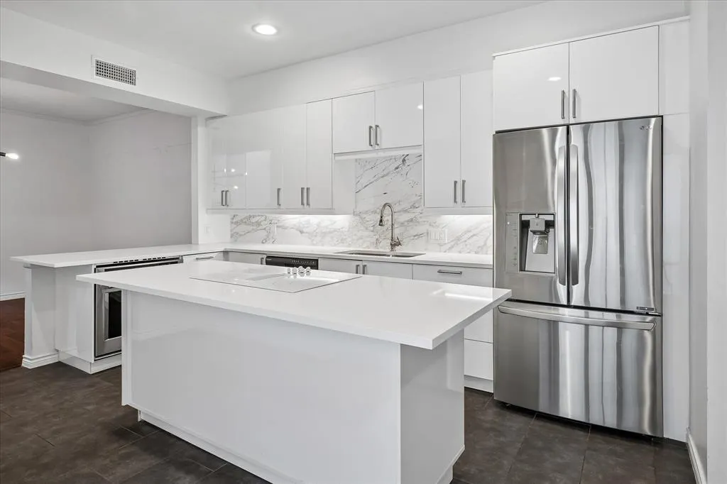 12446 Montego Plaza
