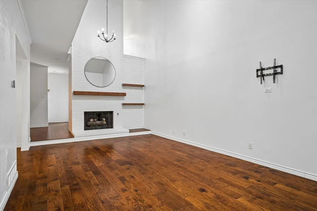 12446 Montego Plaza