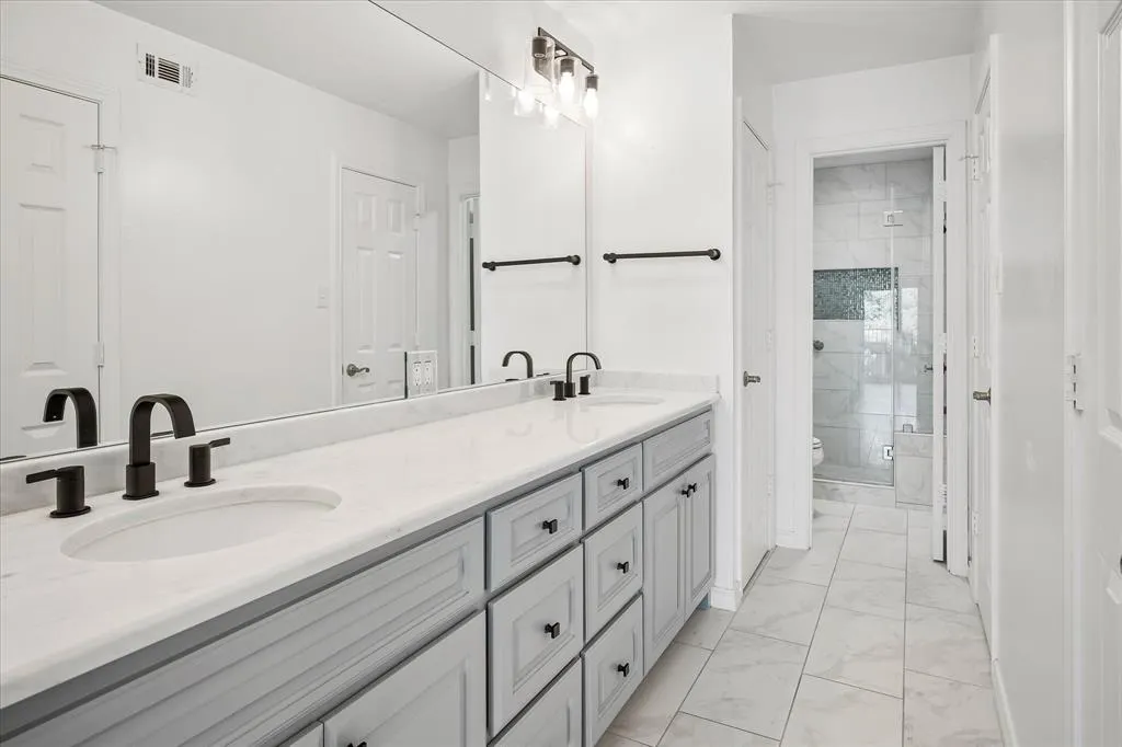 12446 Montego Plaza