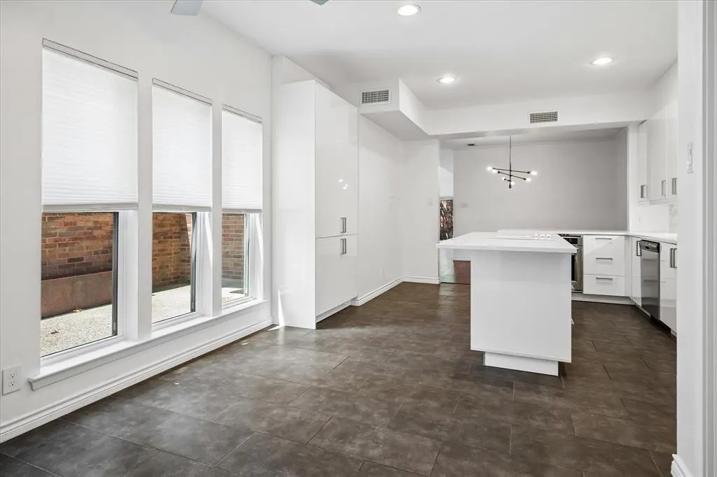 12446 Montego Plaza