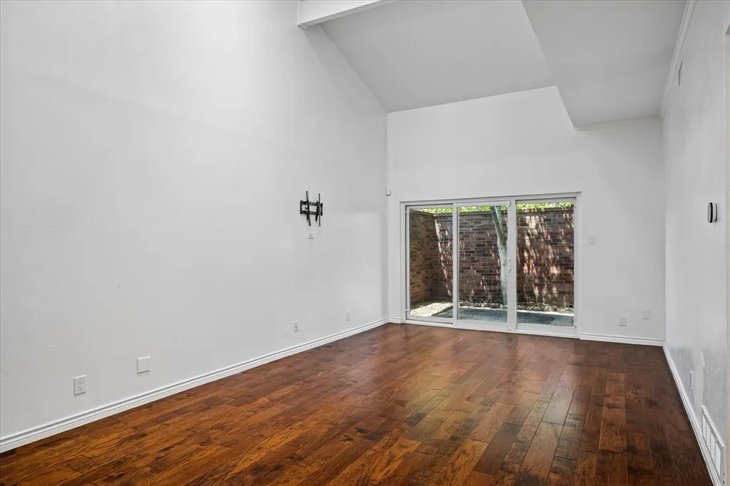 12446 Montego Plaza