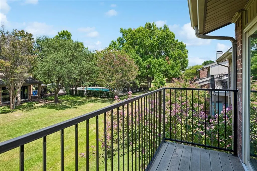 12446 Montego Plaza