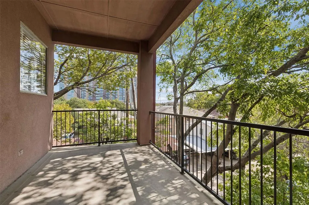 4330 Cole Avenue #F