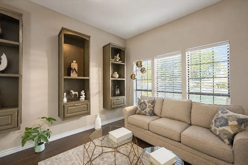 8781 Crestview Drive