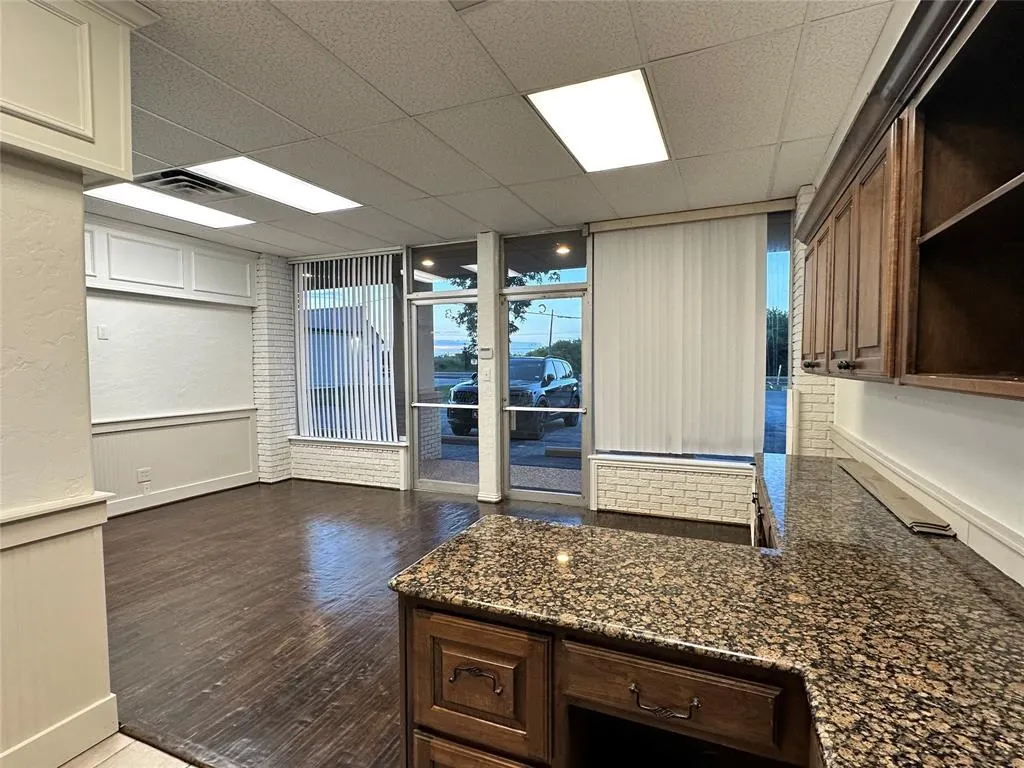 9516 Camp Bowie West Boulevard #B