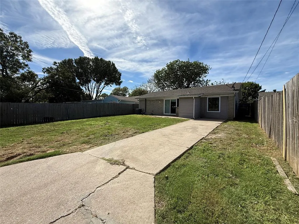 9680 Dale Glade Drive