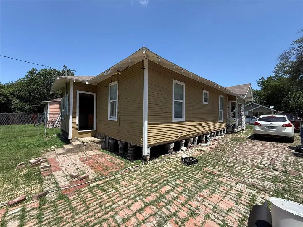 3010 Jerome Street