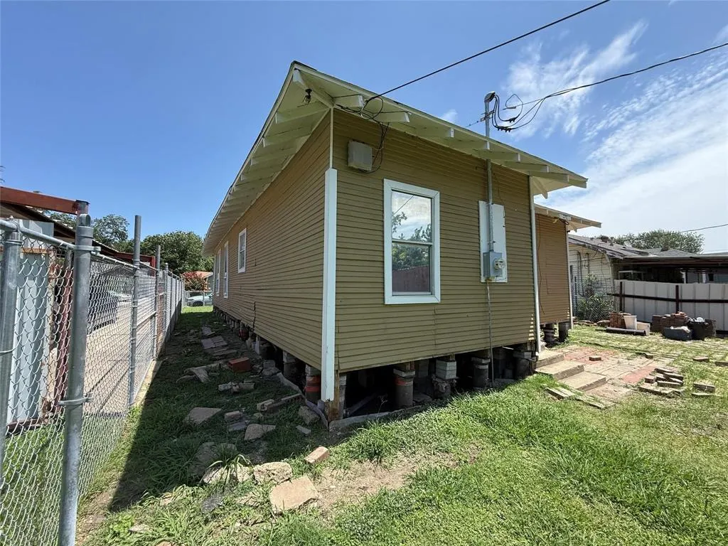 3010 Jerome Street