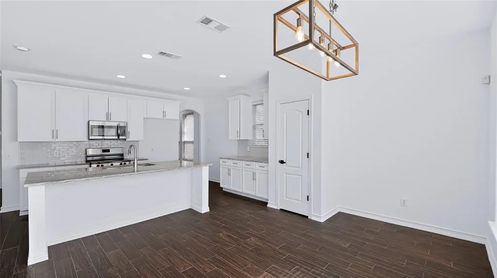 15920 Alvarado Drive