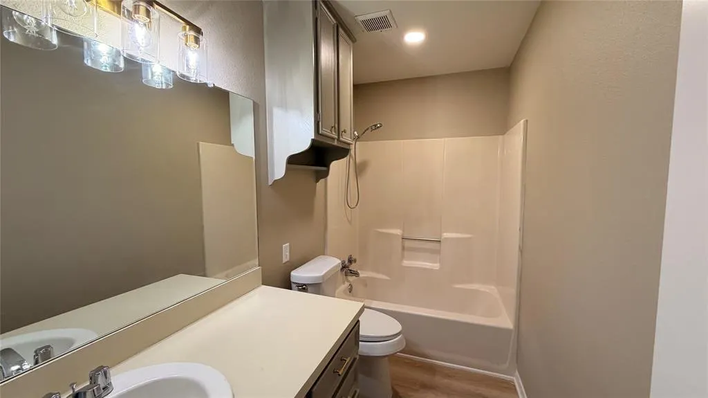 2709 Fish Tank Road