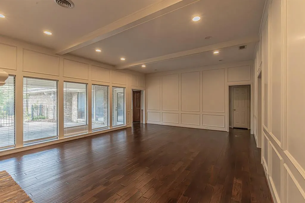 7003 Claybrook Drive