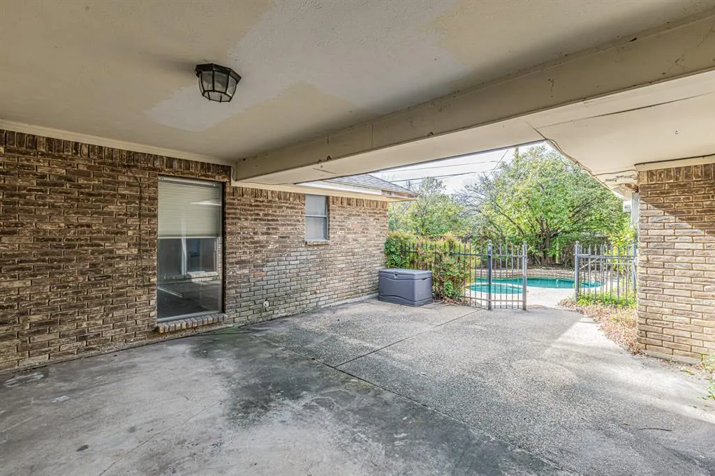7003 Claybrook Drive