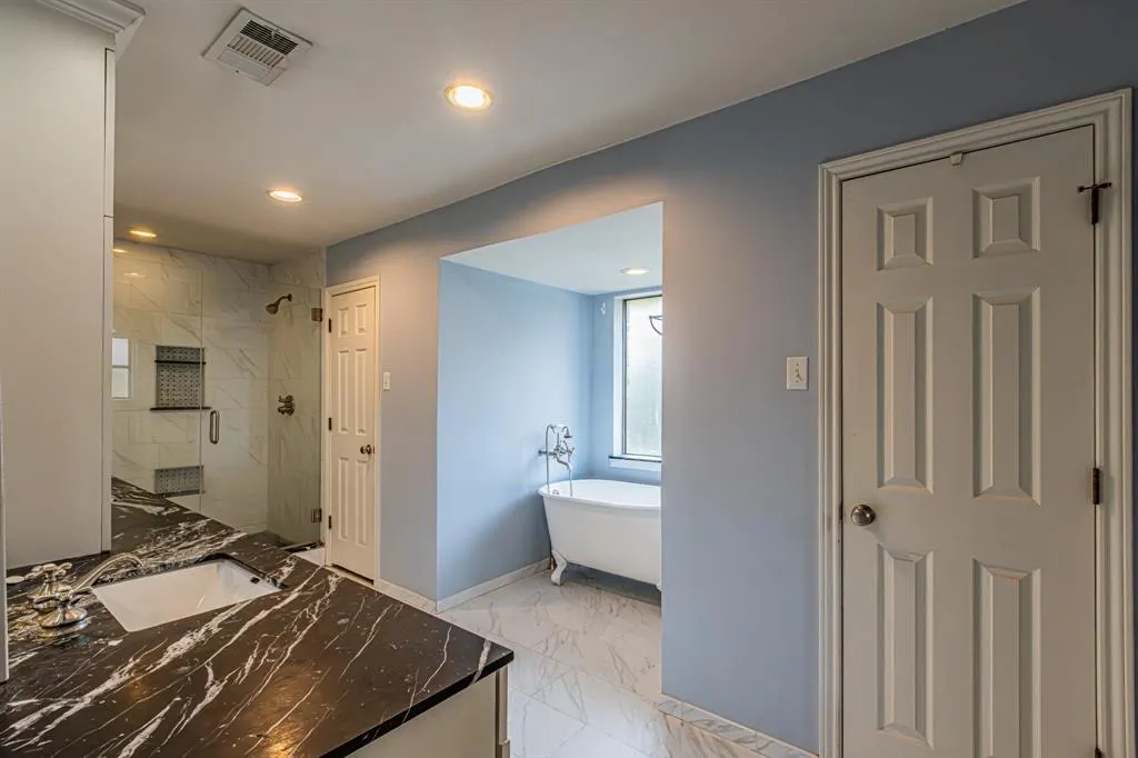 7003 Claybrook Drive