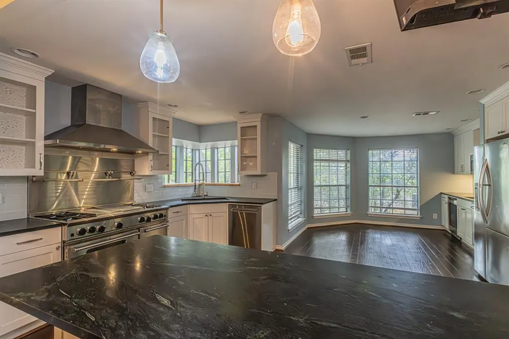 7003 Claybrook Drive