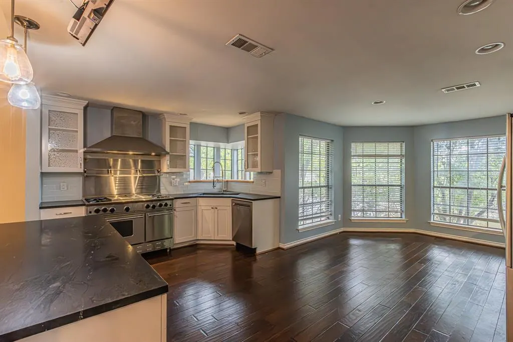 7003 Claybrook Drive