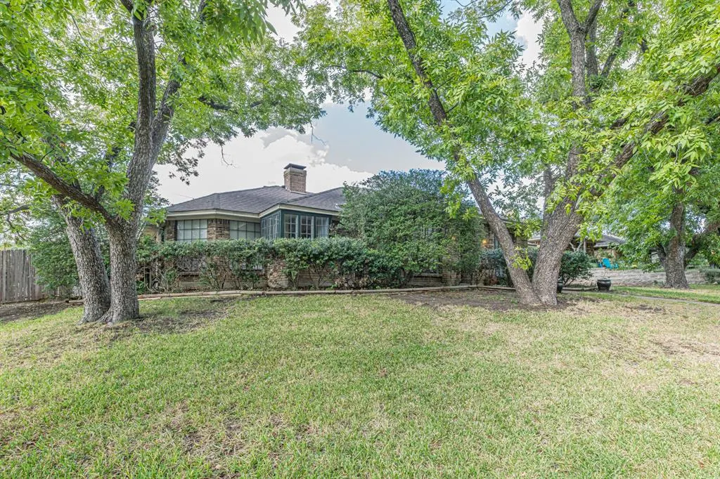 7003 Claybrook Drive