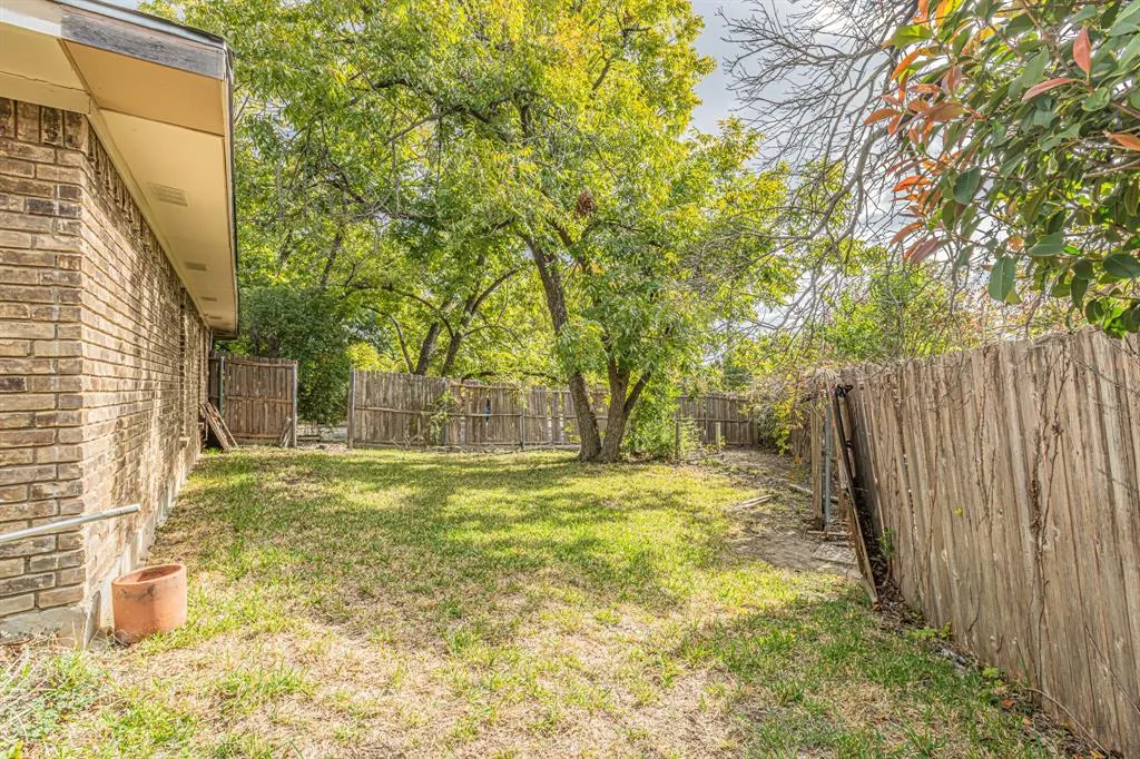 7003 Claybrook Drive