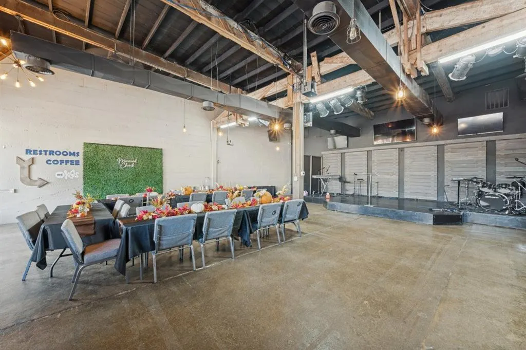 310 W Walnut Street