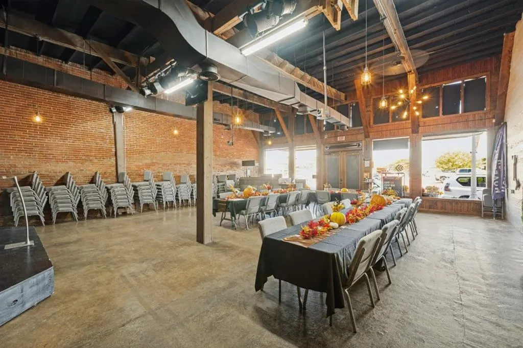 310 W Walnut Street