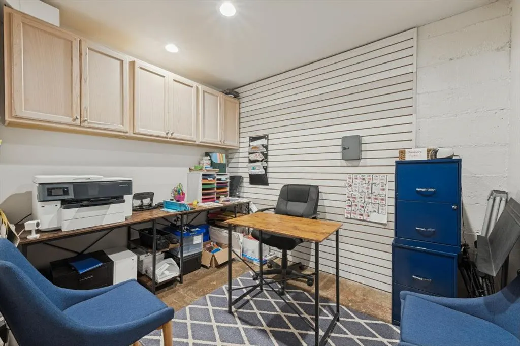 310 W Walnut Street