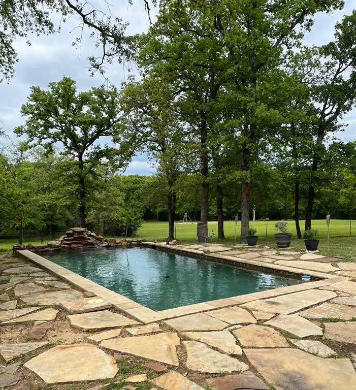 9744 TRAILS END