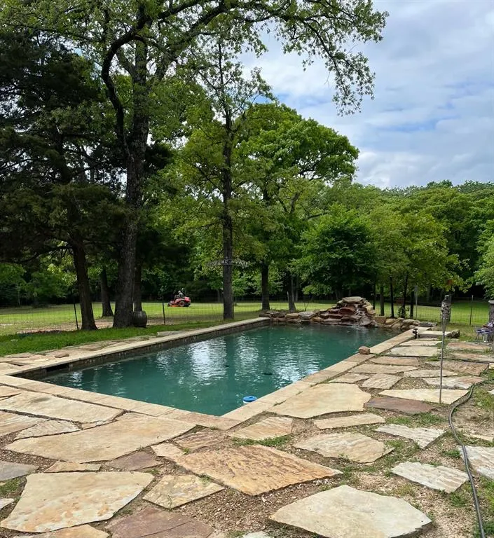9744 TRAILS END