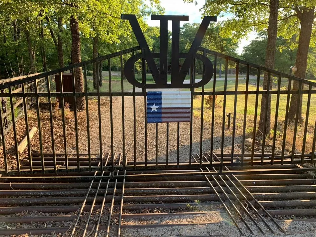 9744 TRAILS END