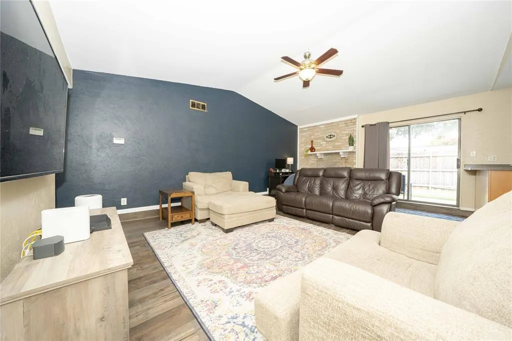 1911 Crooked Creek Lane