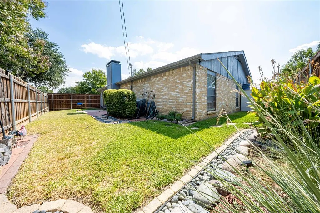 1911 Crooked Creek Lane