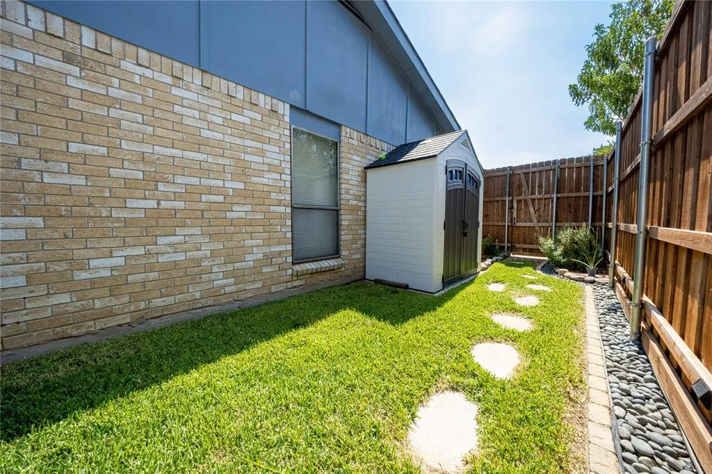 1911 Crooked Creek Lane