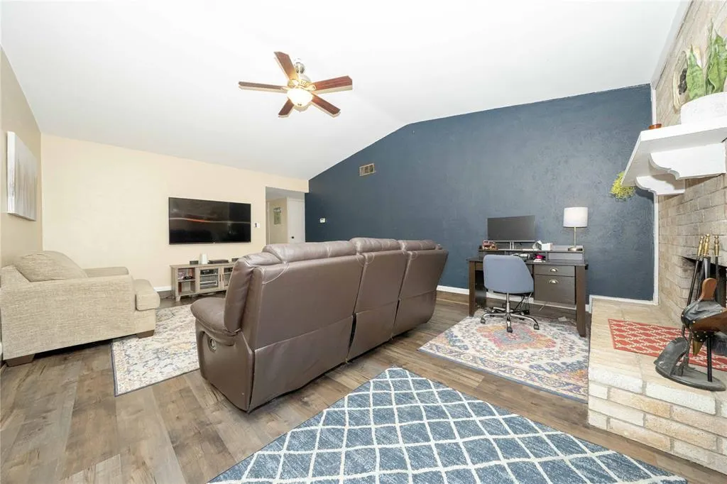1911 Crooked Creek Lane