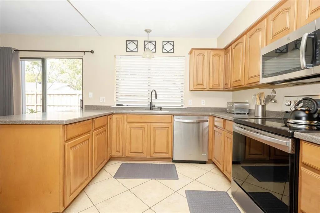 1911 Crooked Creek Lane