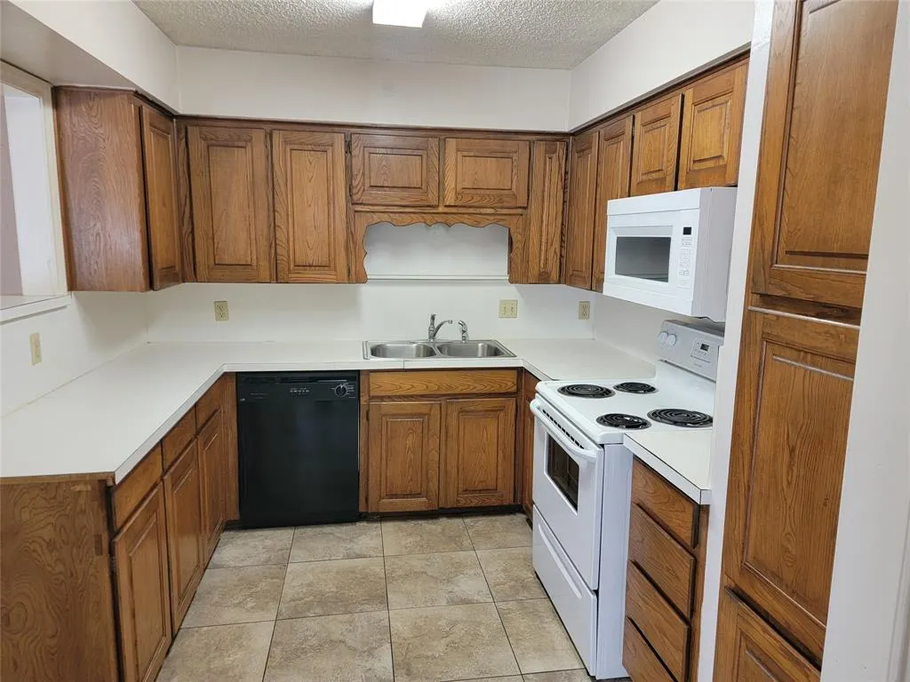 6435 Brookhaven Trail