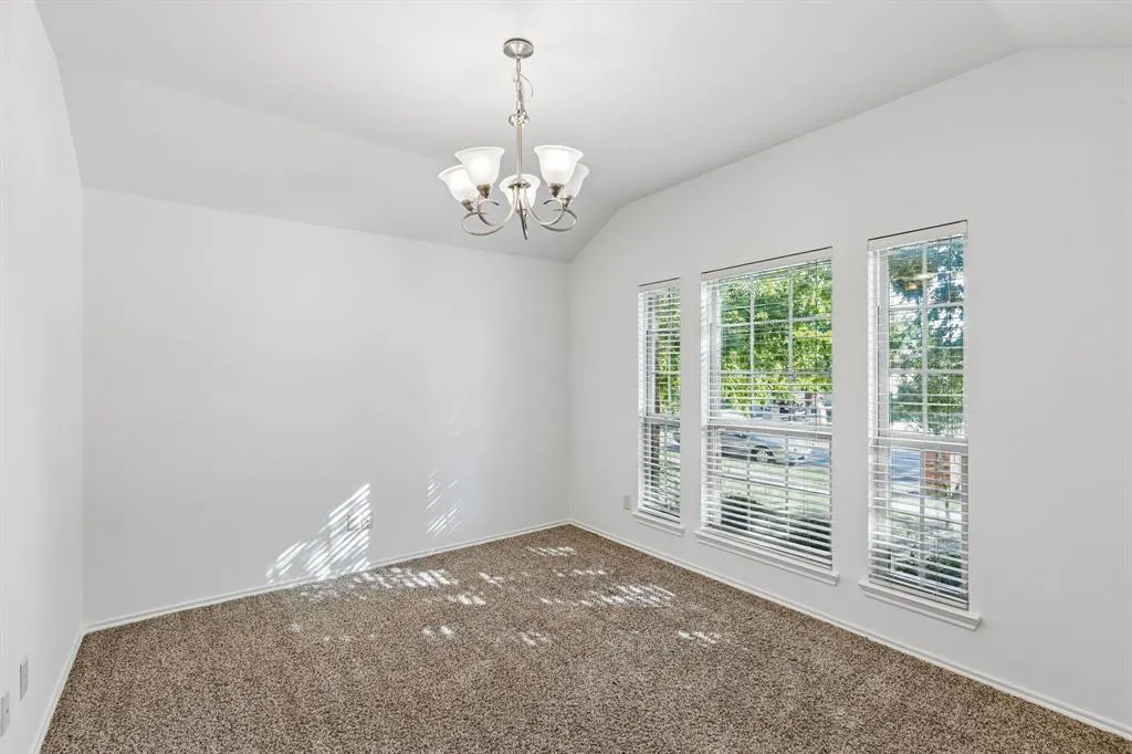 914 Bens Drive