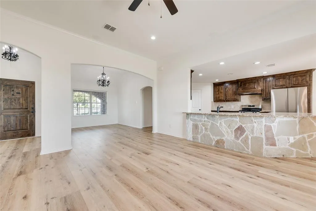 304 Canales Road