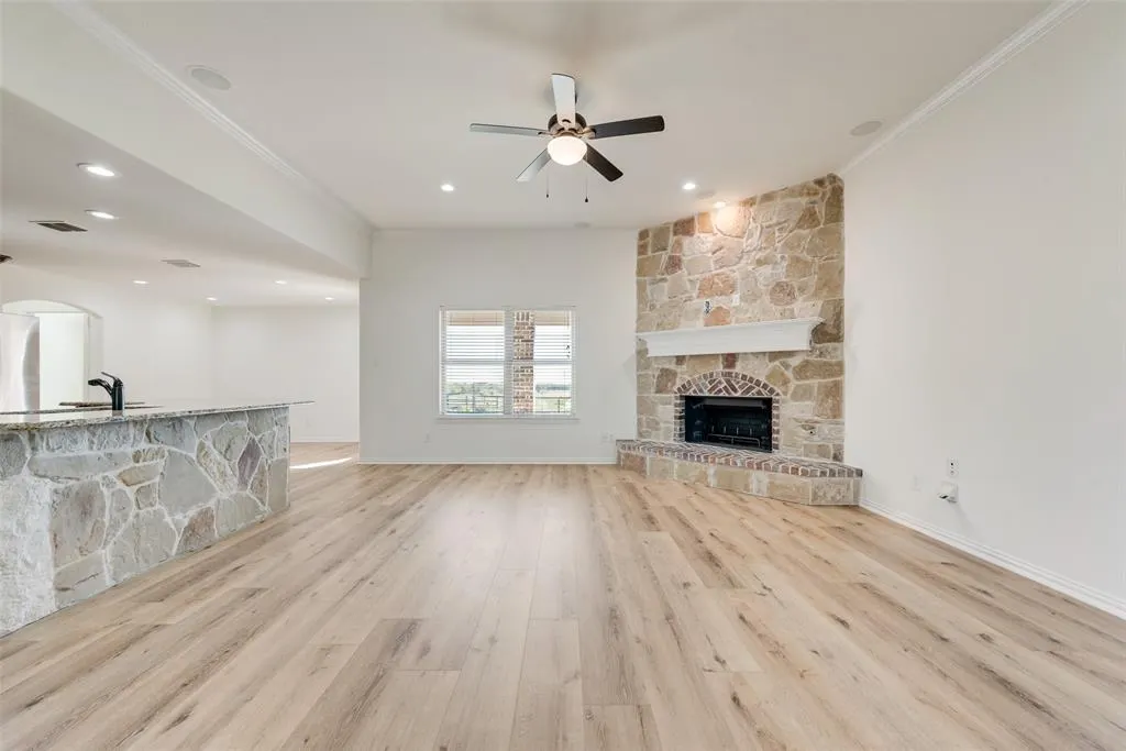 304 Canales Road