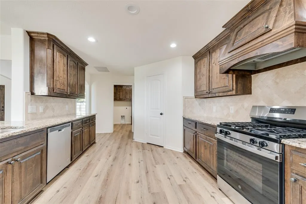 304 Canales Road