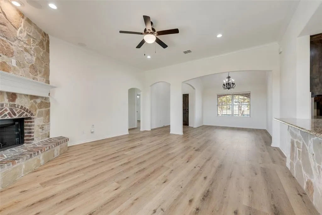 304 Canales Road