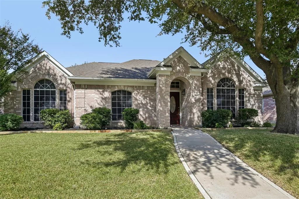 3837 Pine Valley Drive