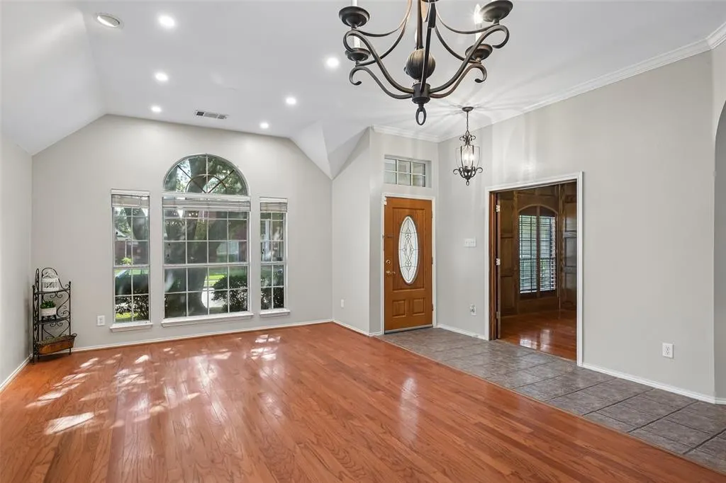 3837 Pine Valley Drive