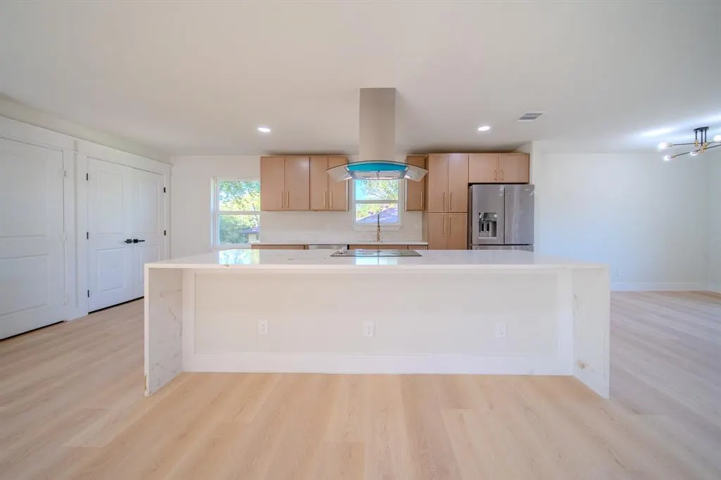 1216 Nokomis Avenue