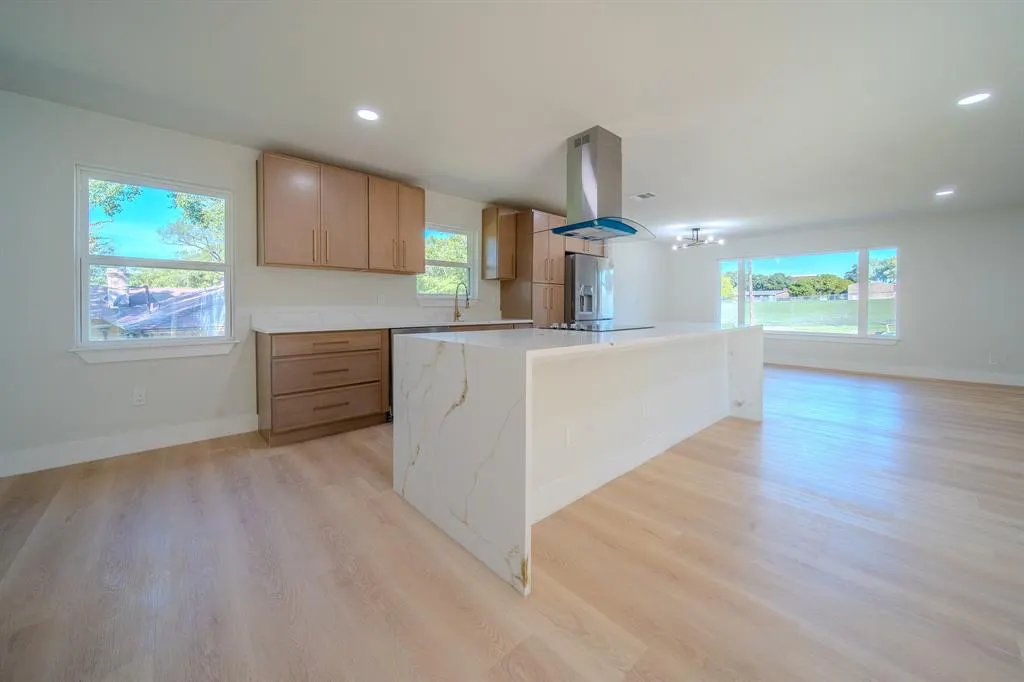 1216 Nokomis Avenue