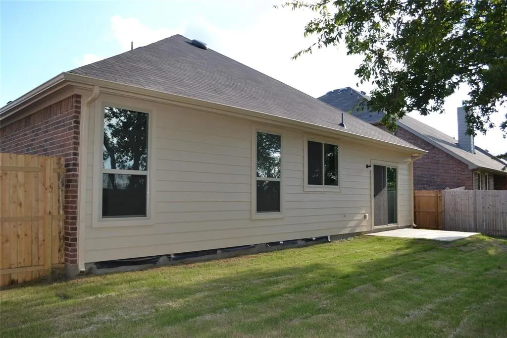 4413 Hummingbird Drive